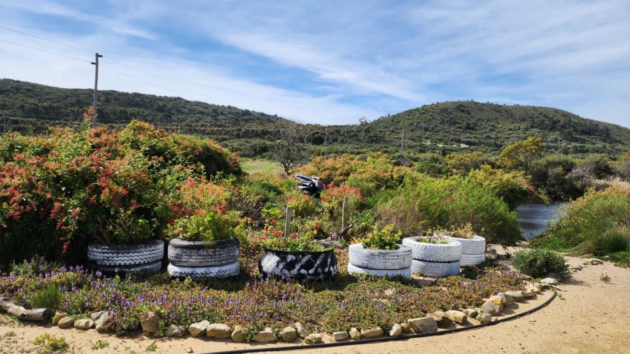 5 Bedroom Property for Sale in Uilenkraalsmond Western Cape